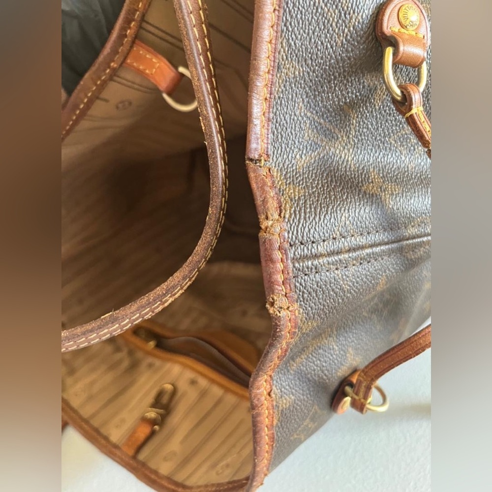 Louis Vuitton Neverfull MM - Picture 6 of 13